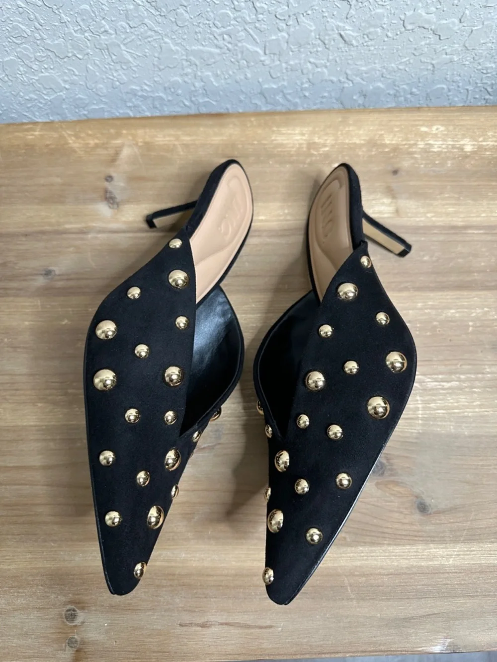 I.N.C. Women's Genevie Black and gold studded Pointed Toe Heeled Mules size 6.5 - Picture 7 of 15